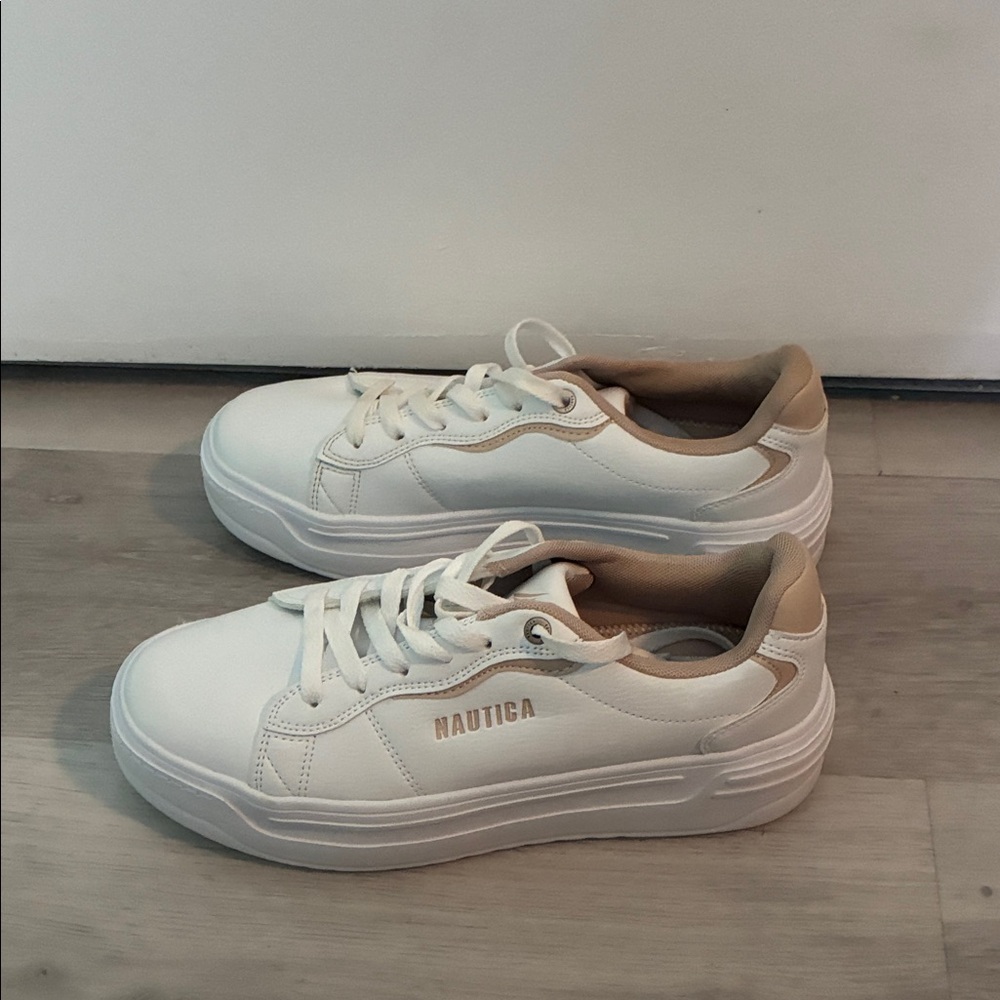 Nautica Women’s White Comfort Sneakers Size US 9.5 EU 40 UK 7.5 - Picture 3 of 6